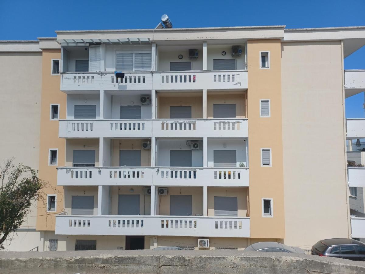 Ari Apartaments Vlore Exterior photo